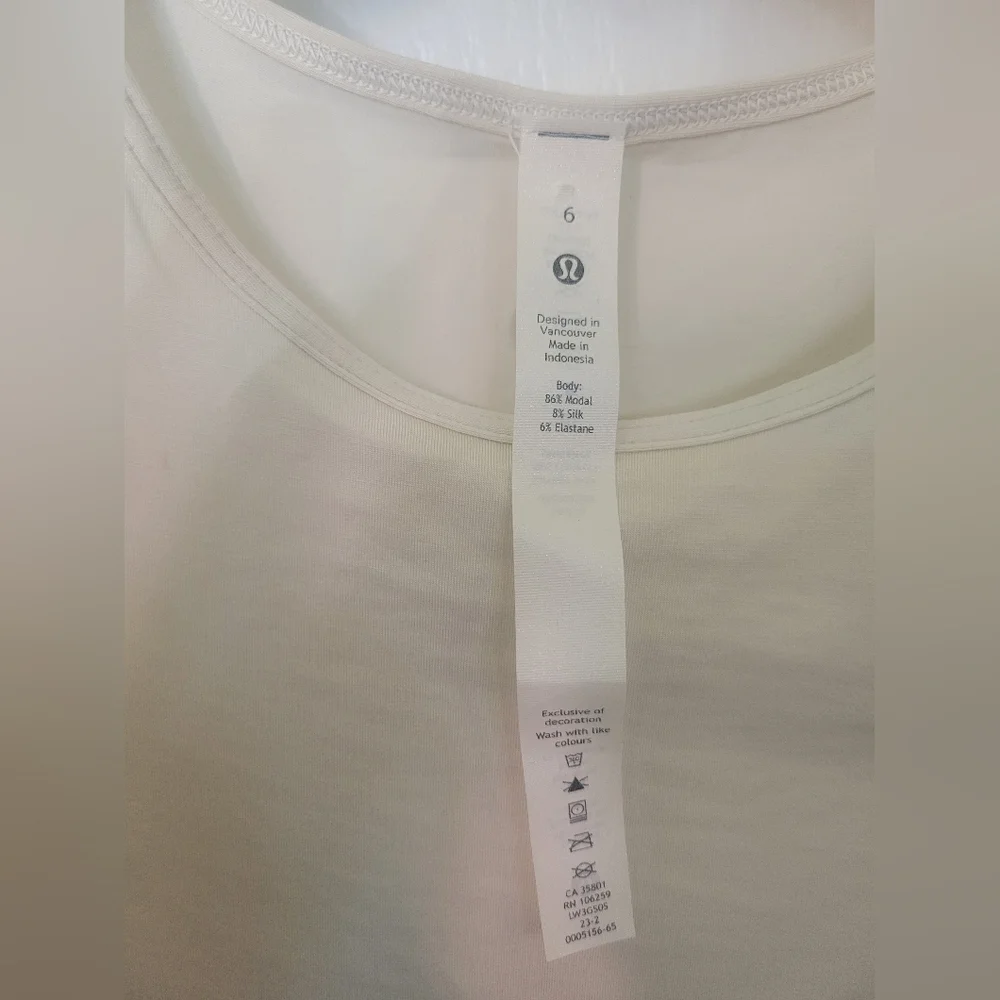 NWT Lululemon Shoulder Cut-Out Yoga Cropped Short Sleeve T-Shirt in Bone Size 6